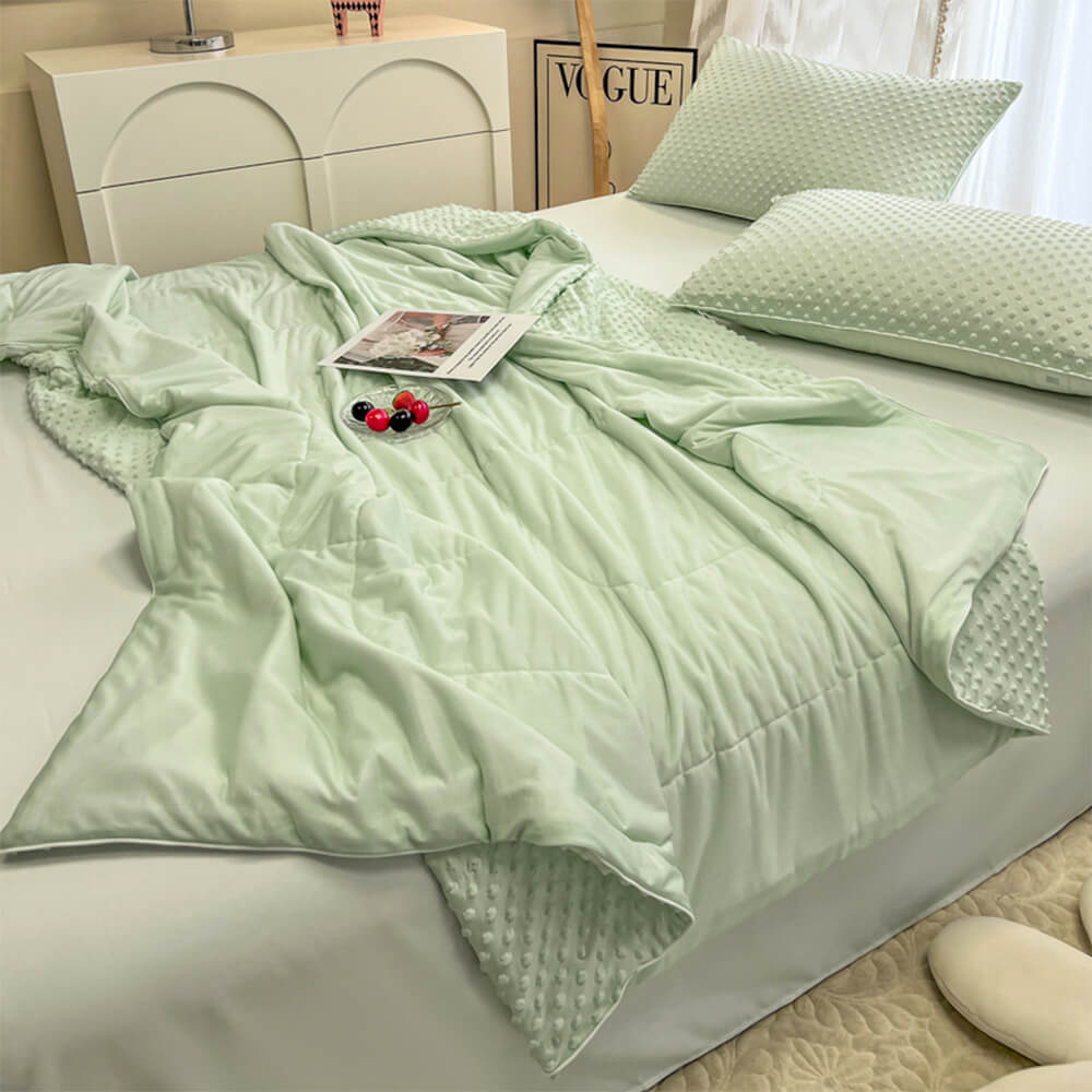 Ultra-Soft Cooling Bubble Dot Filled Home Throw Blanket for Pets and Human