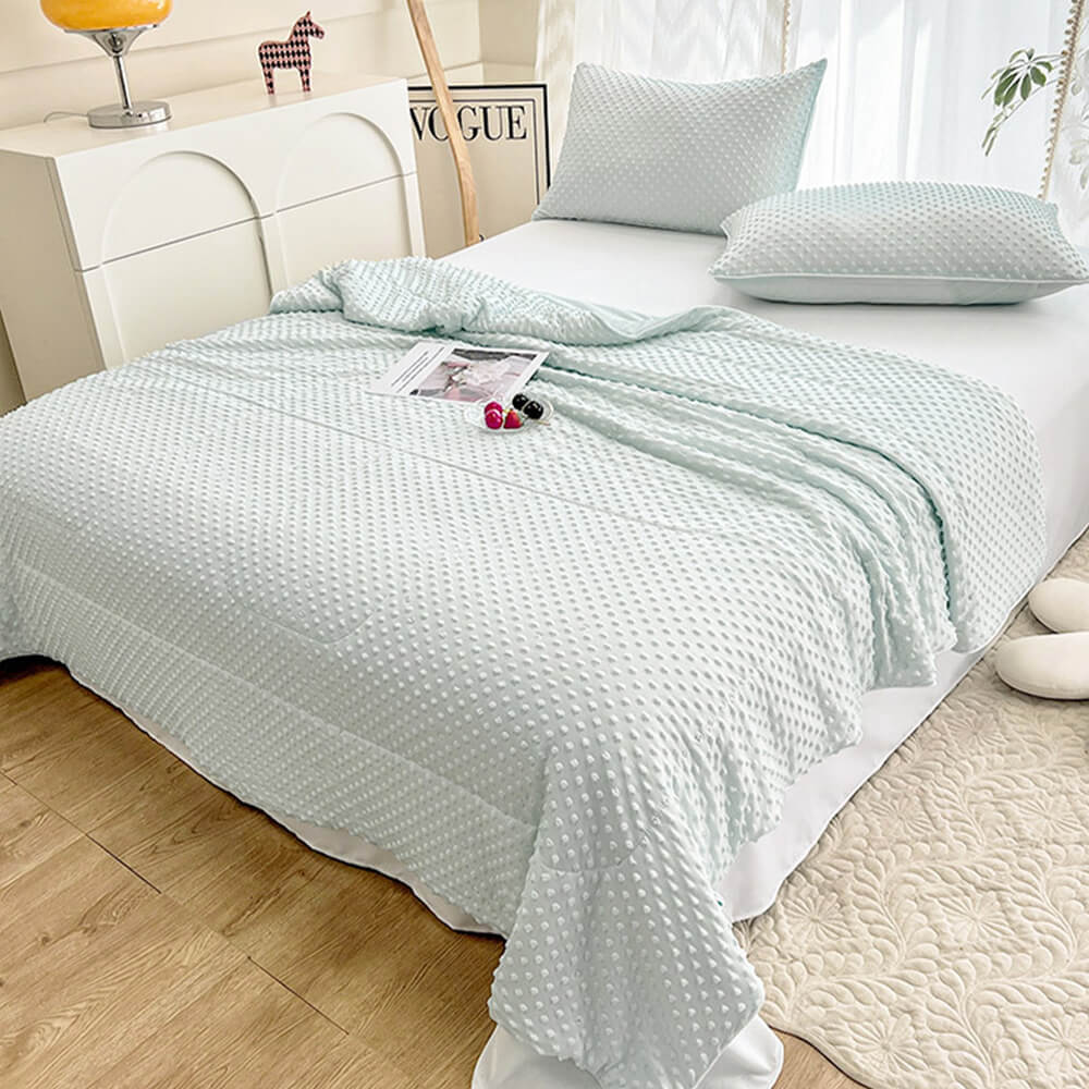 Ultra-Soft Cooling Bubble Dot Filled Home Throw Blanket for Pets and Human