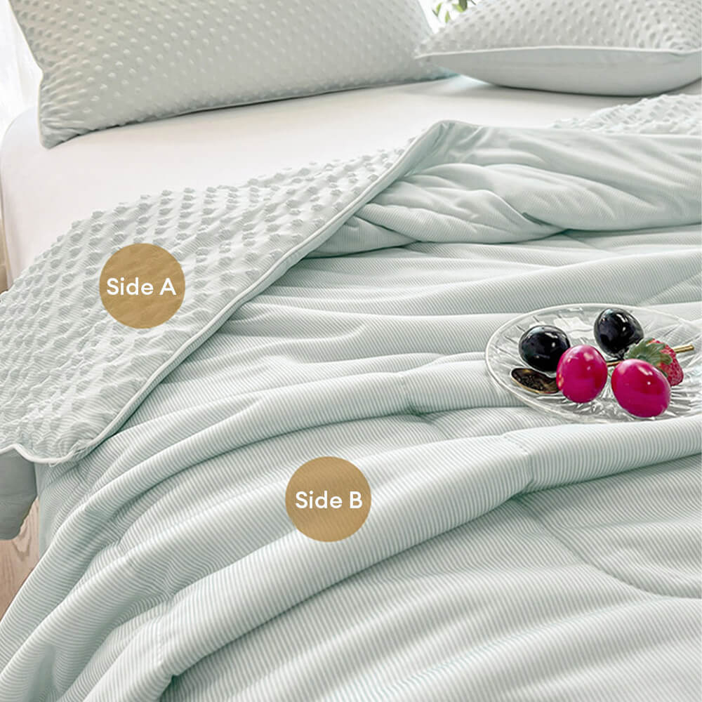 Ultra-Soft Cooling Bubble Dot Filled Home Throw Blanket for Pets and Human