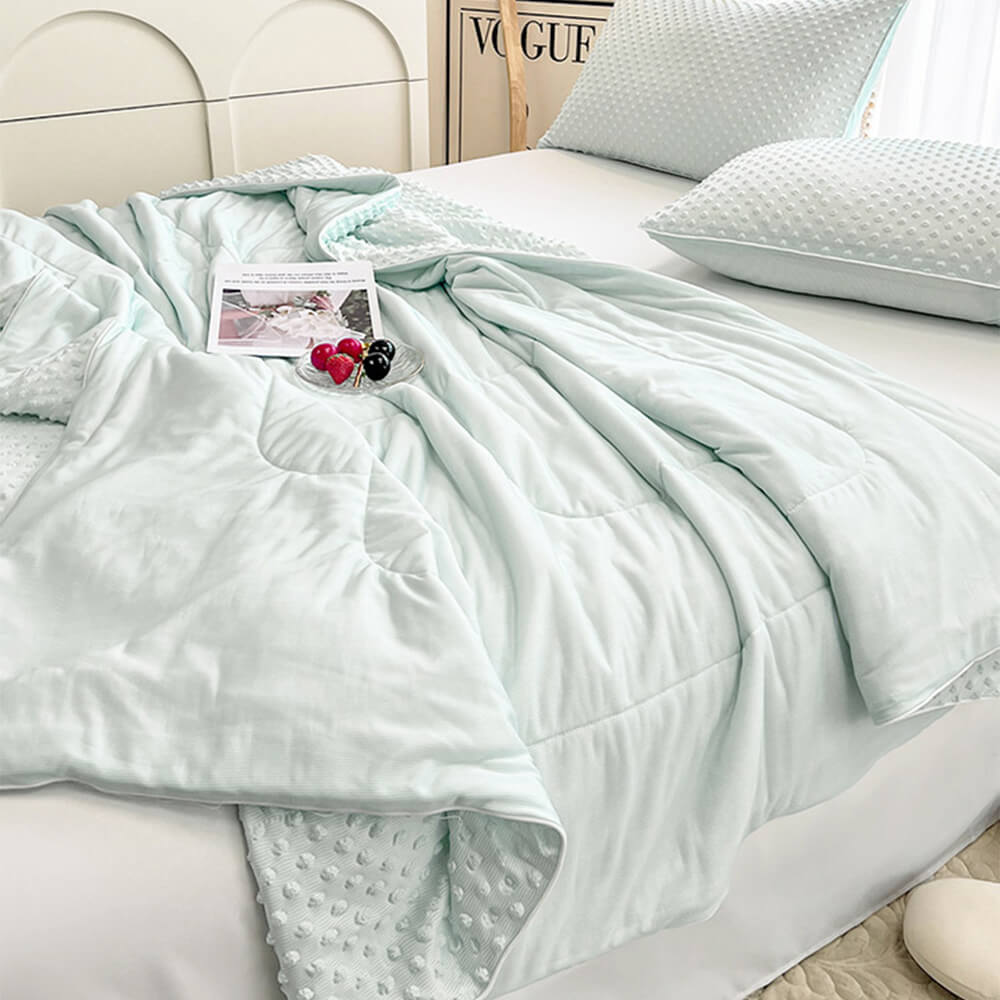 Ultra-Soft Cooling Bubble Dot Filled Home Throw Blanket for Pets and Human