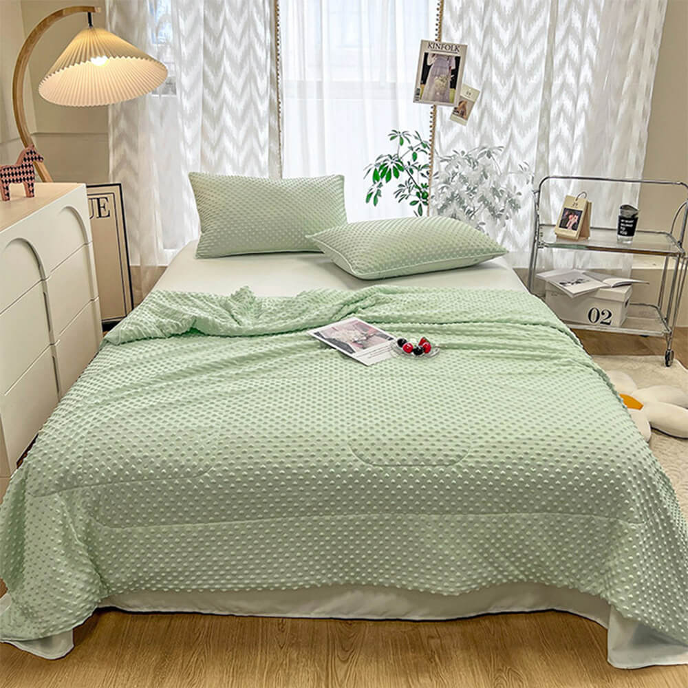 Ultra-Soft Cooling Bubble Dot Filled Home Throw Blanket for Pets and Human