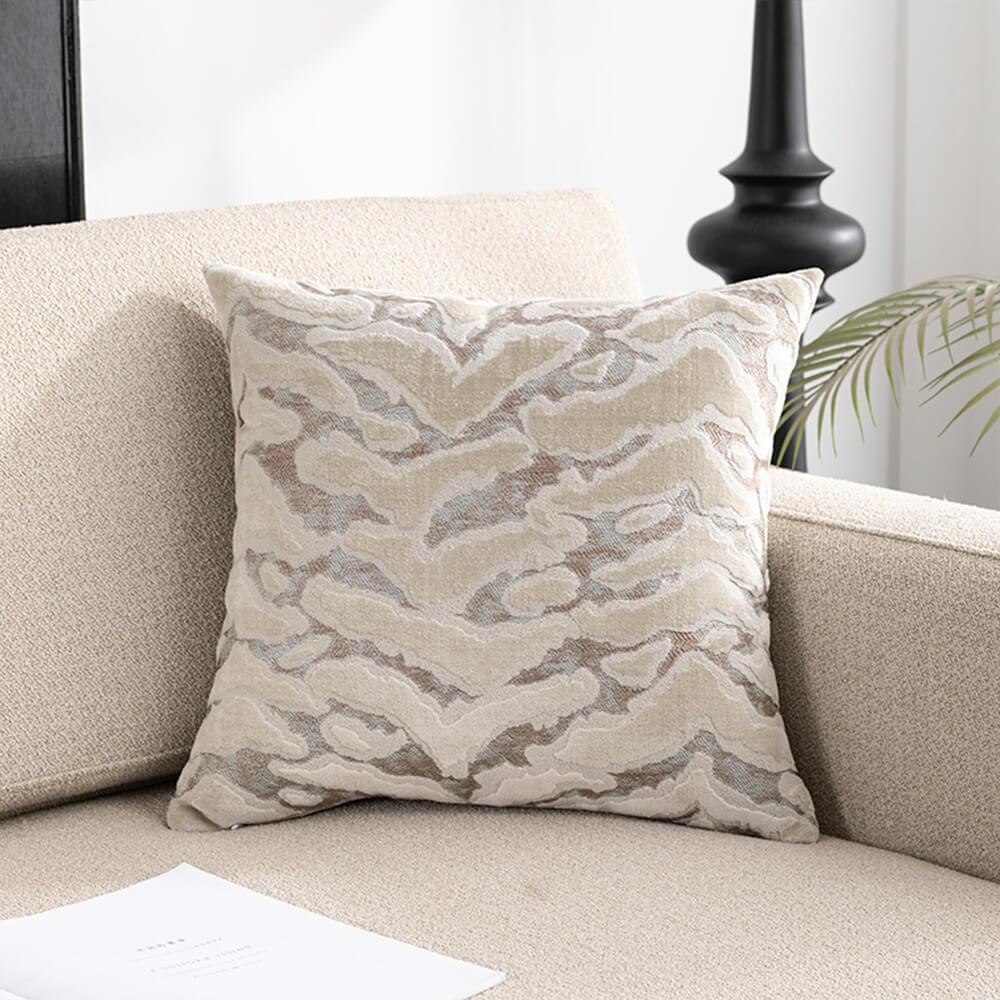 Luxuriöses Sofakissen aus Samt im Jacquard-Schnitt