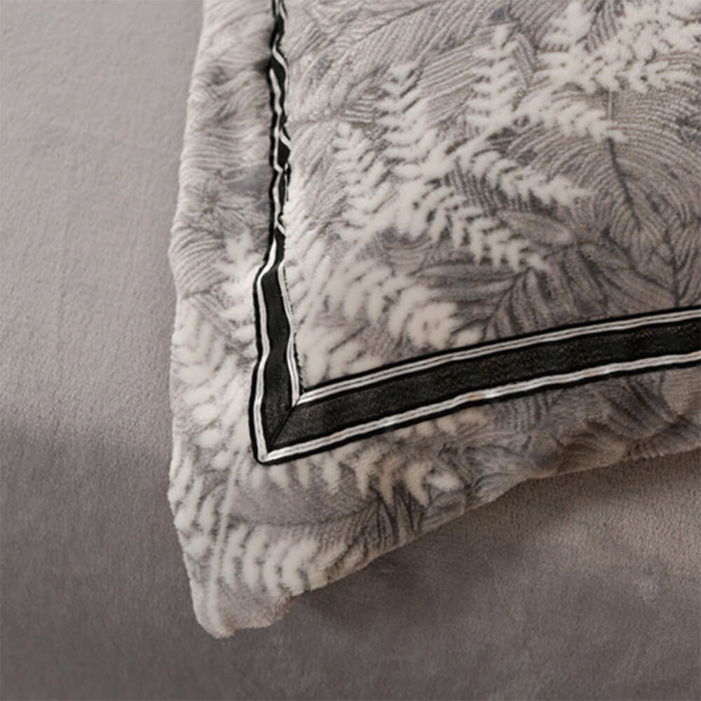 Juego de cama de camarera de terciopelo de terciopelo recortado floral estereoscópico suave y estereoscópico premium
