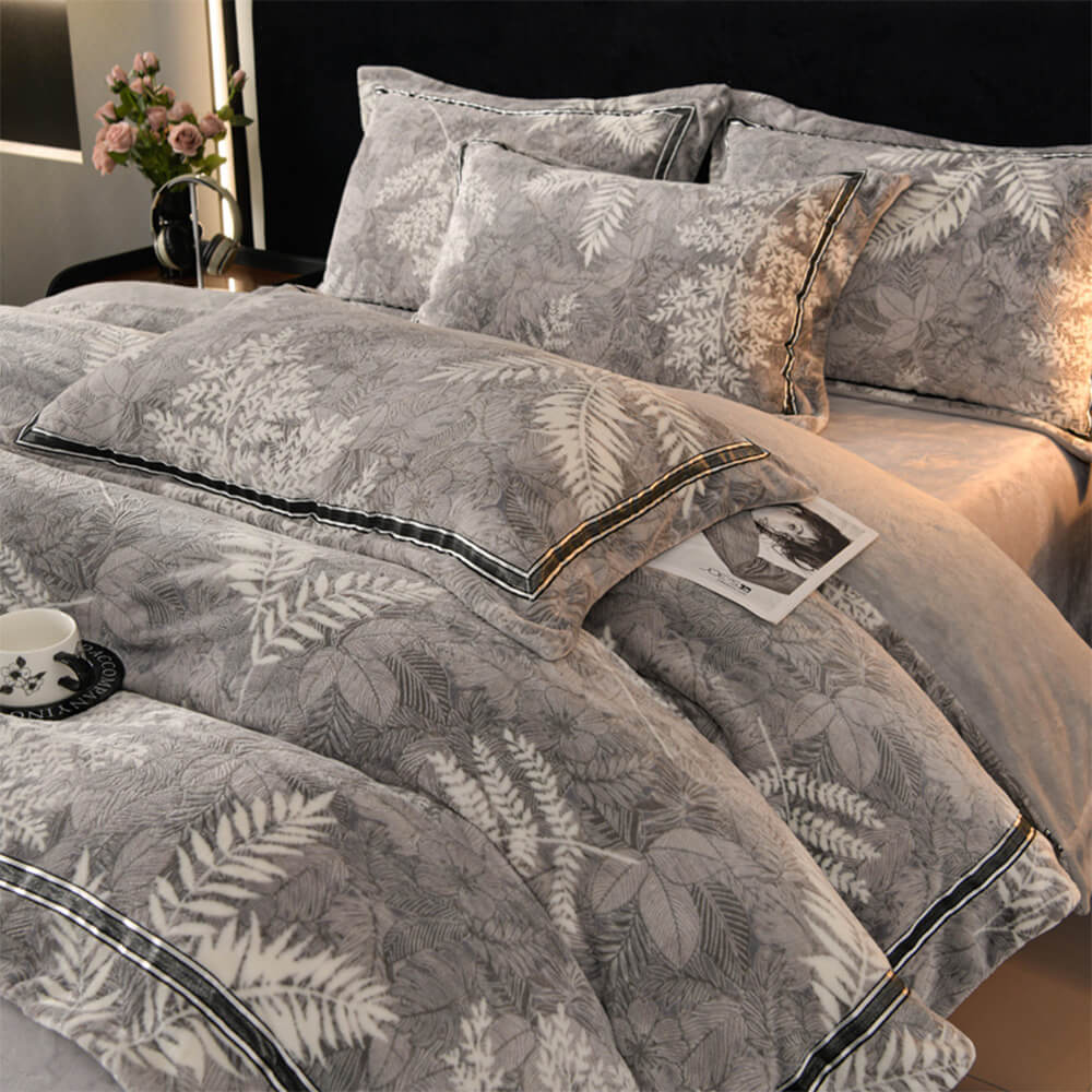 Juego de cama de camarera de terciopelo de terciopelo recortado floral estereoscópico suave y estereoscópico premium