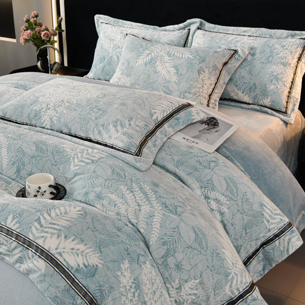 Juego de cama de camarera de terciopelo de terciopelo recortado floral estereoscópico suave y estereoscópico premium