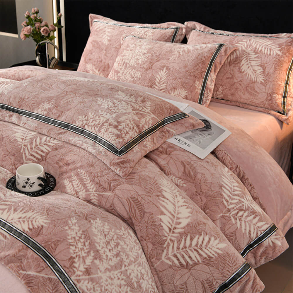 Juego de cama de camarera de terciopelo de terciopelo recortado floral estereoscópico suave y estereoscópico premium