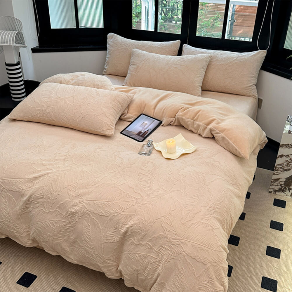 Natural Leaf Embossed Warm Milk Velvet Bed Sheet Set