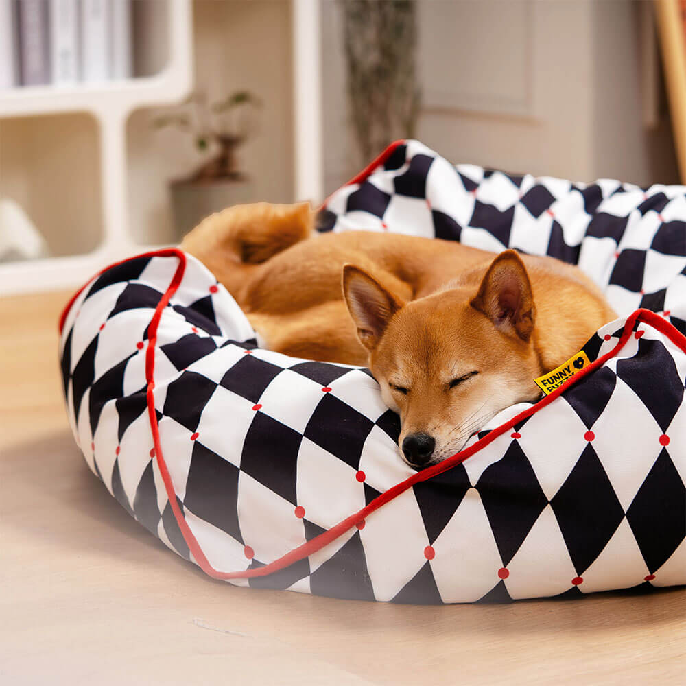 Cama de perros de bolos de frijoles caligonales graciosos