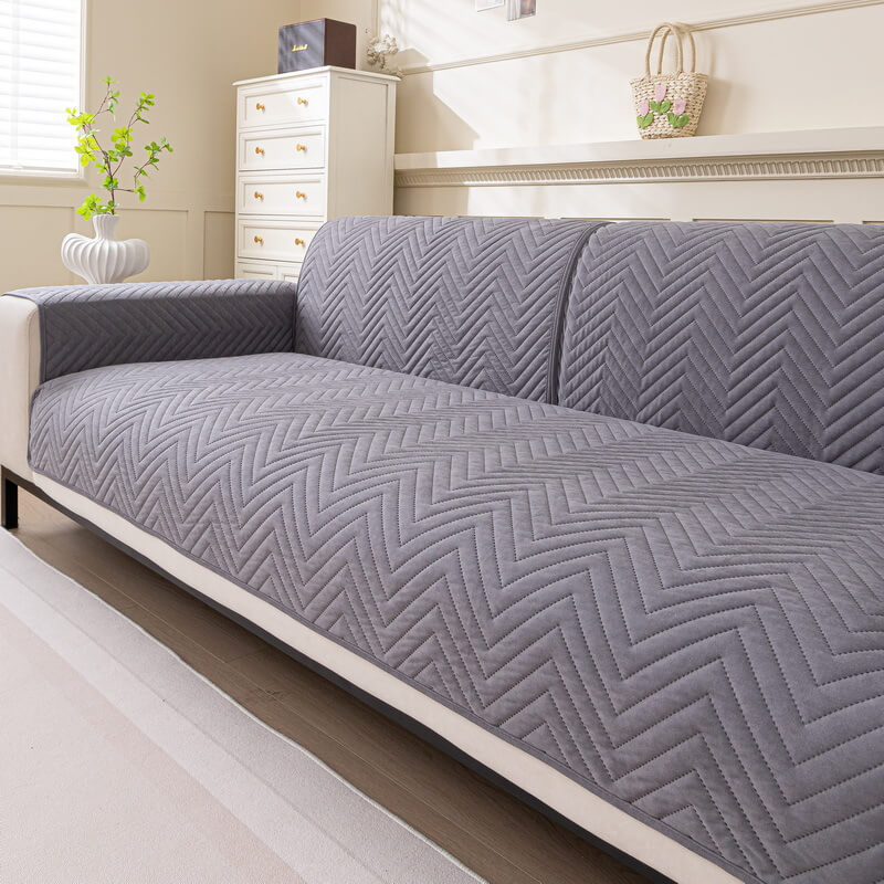 Water-resistant Durable Sofa Protector Pet-Friendly Non-Slip Couch Cover
