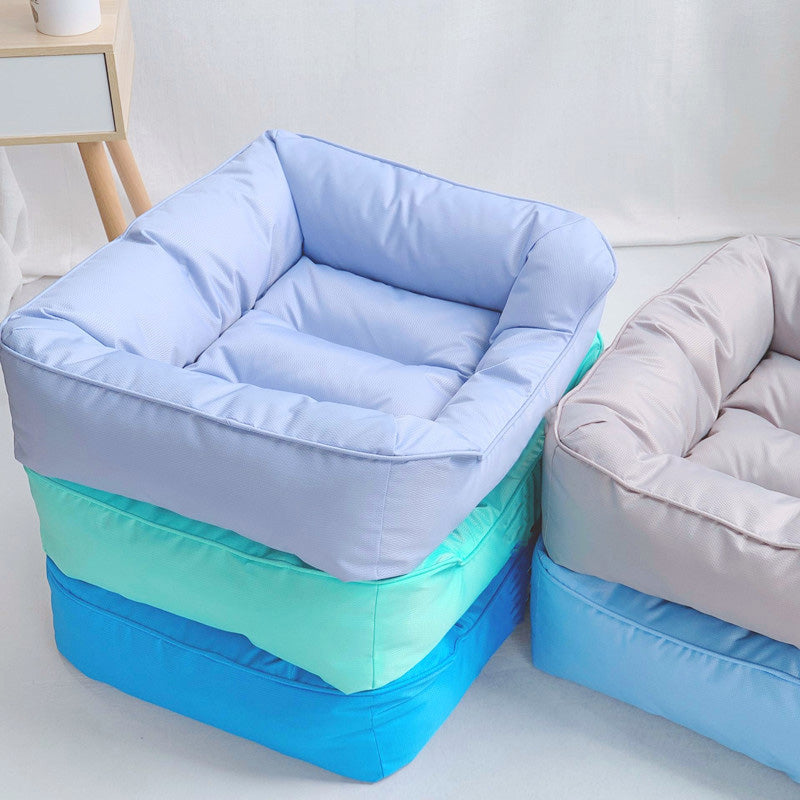 Cama de perros y gatos de enfriamiento mediano cuadrado resistente al agua