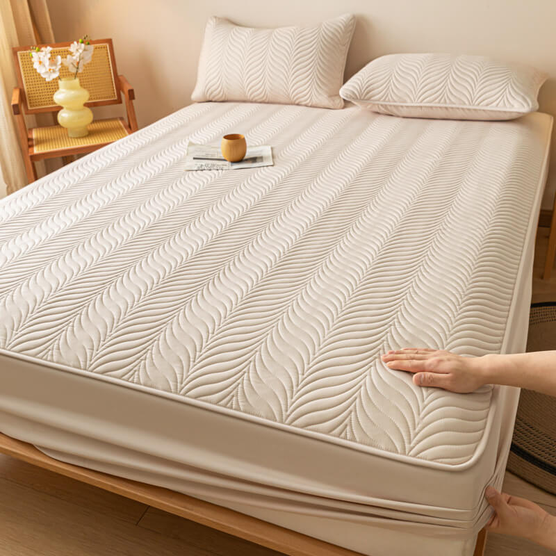 Pet-Friendly Waterproof Quilted Fitted Sheet Mattress Cover