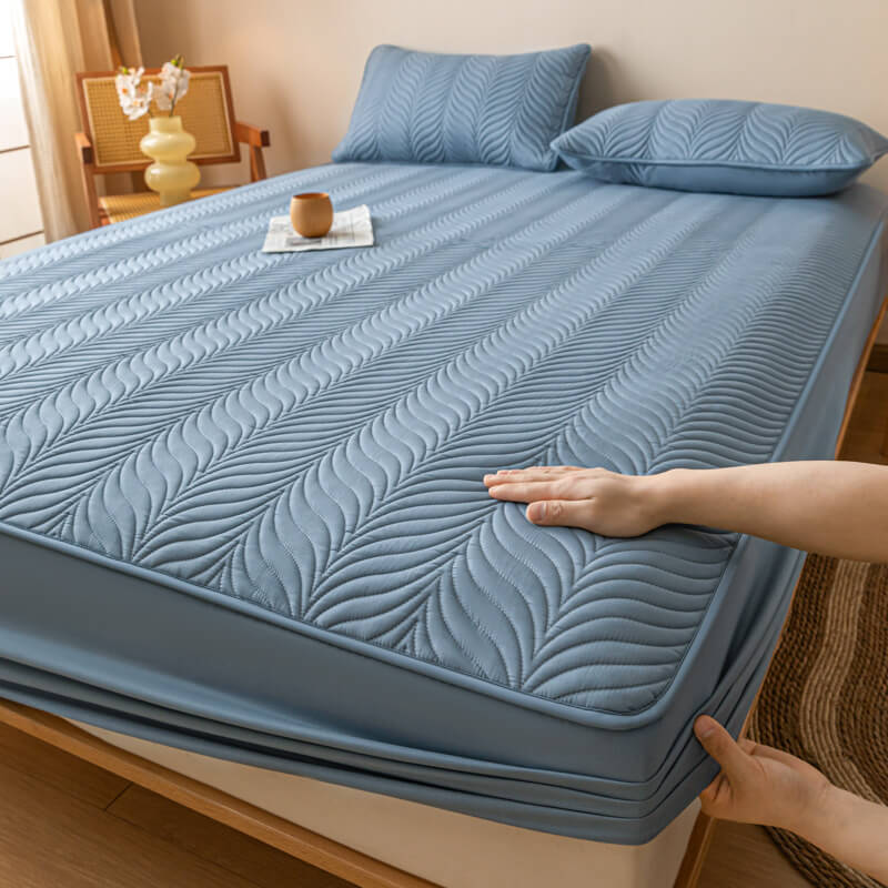 Pet-Friendly Waterproof Quilted Fitted Sheet Mattress Cover